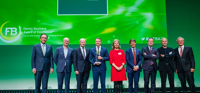 Decospan remporte le « Family Business Award of Excellence® » 2023 d’EY